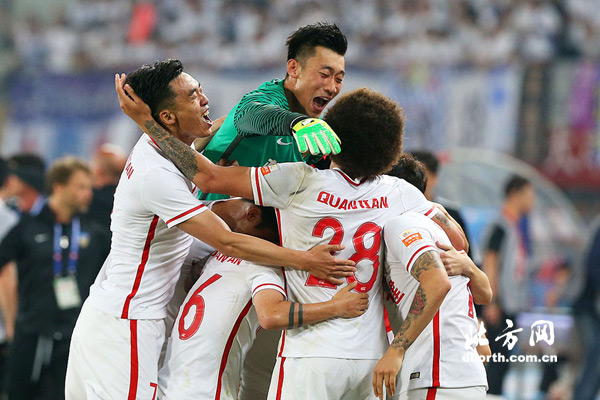 抢庄牛牛-天津德比大战，泰达扳平权健终结不胜(体育早报泰达32胜权健赢天津德比 冬残奥会开)